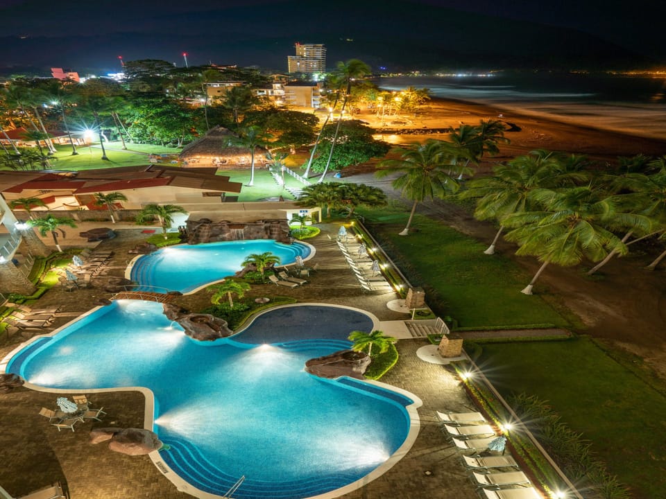 Diamonte Del Sol - Jaco Realty