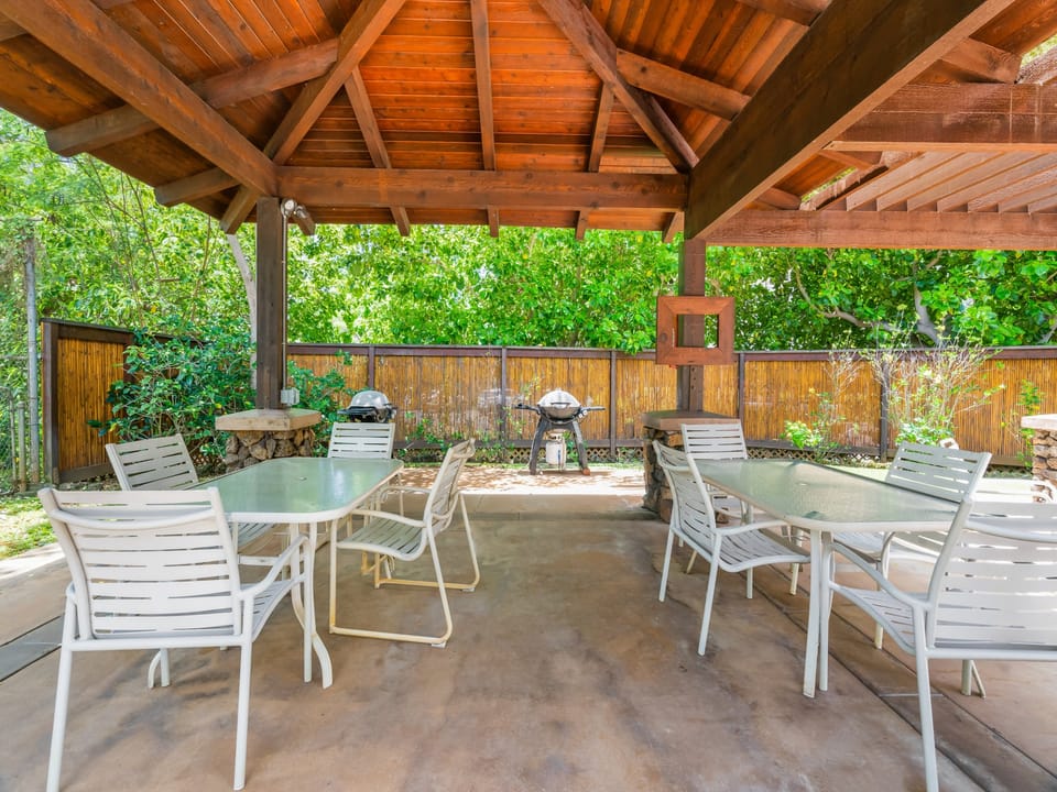 Pool Side Dining