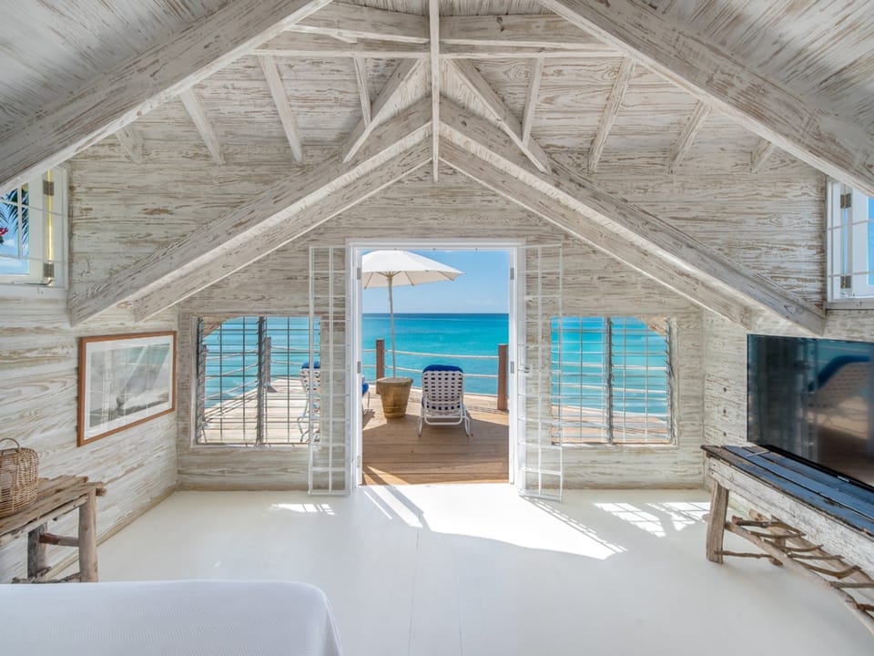 Sunset Reach - Master bedroom