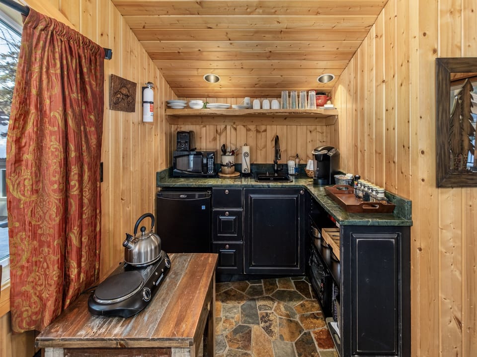 The Kitchen is Simple but has the Basics