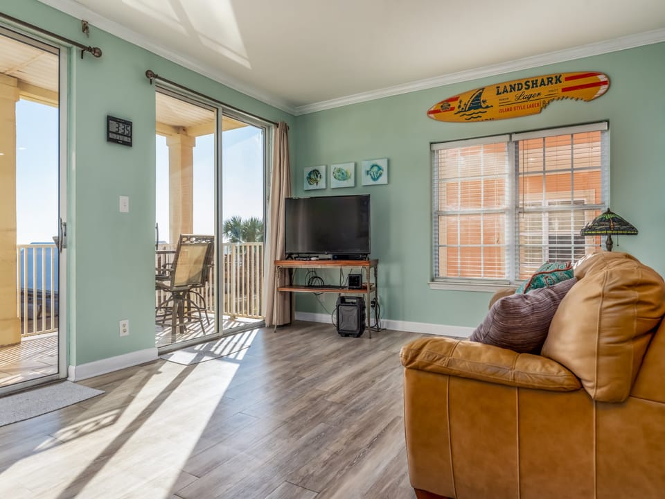 003 Mother of Pearl Living Room with Gulf View