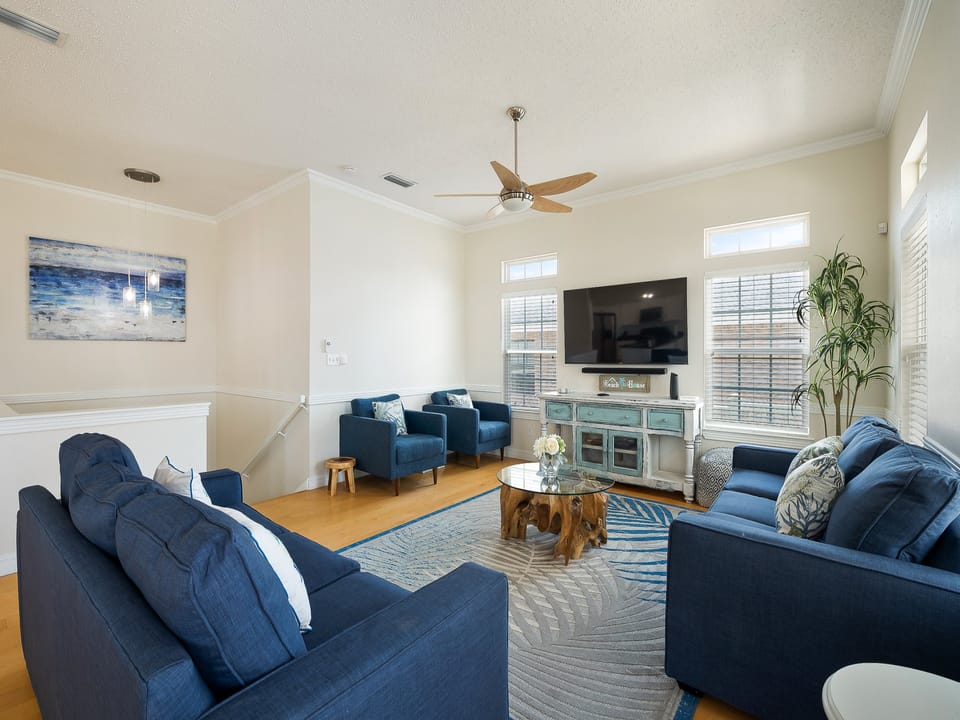 Spacious living room with flat screen TV