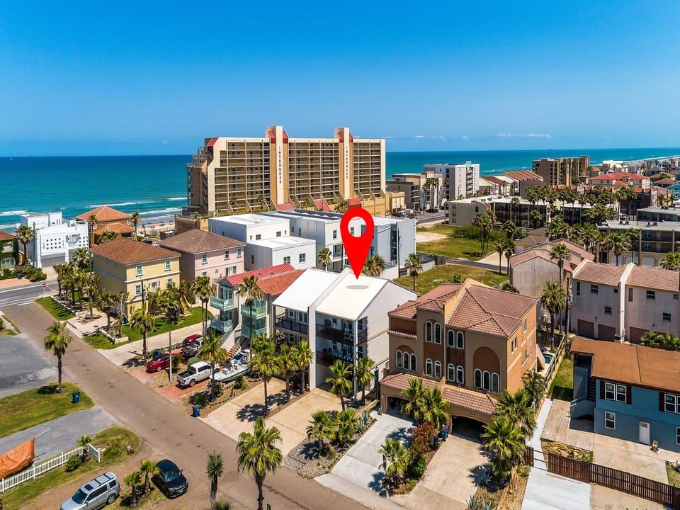 Welcome to Padre Parade House! Your beach getaway is just a 1/2 block from the beach (less than 5-minute walk!)