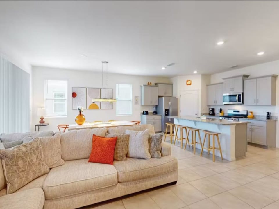 6LivingArea1