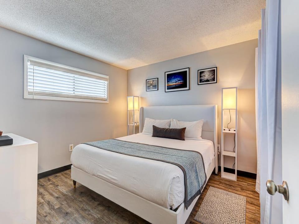 Atlantic Towers 510-large-013-051-Bedroom-1500x1000-72dpi