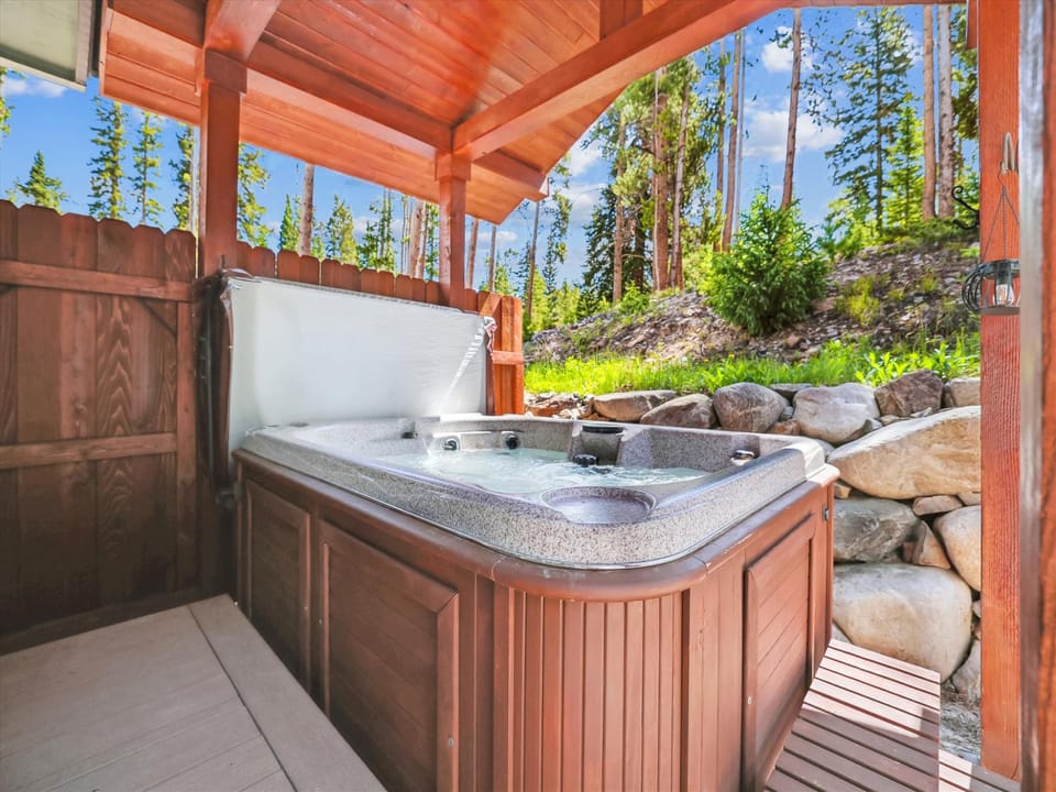 Tub