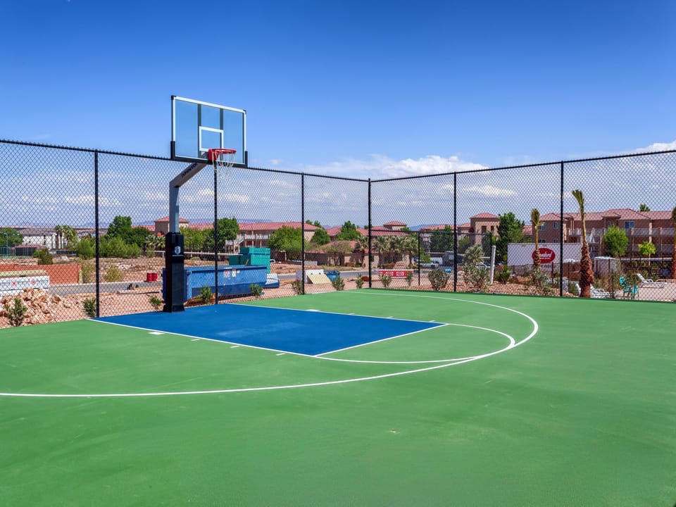 Estancia Community Basketball Court