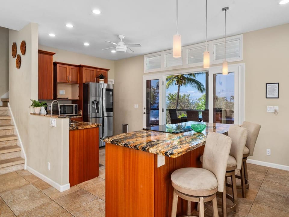 Equipped with stainless steel appliances