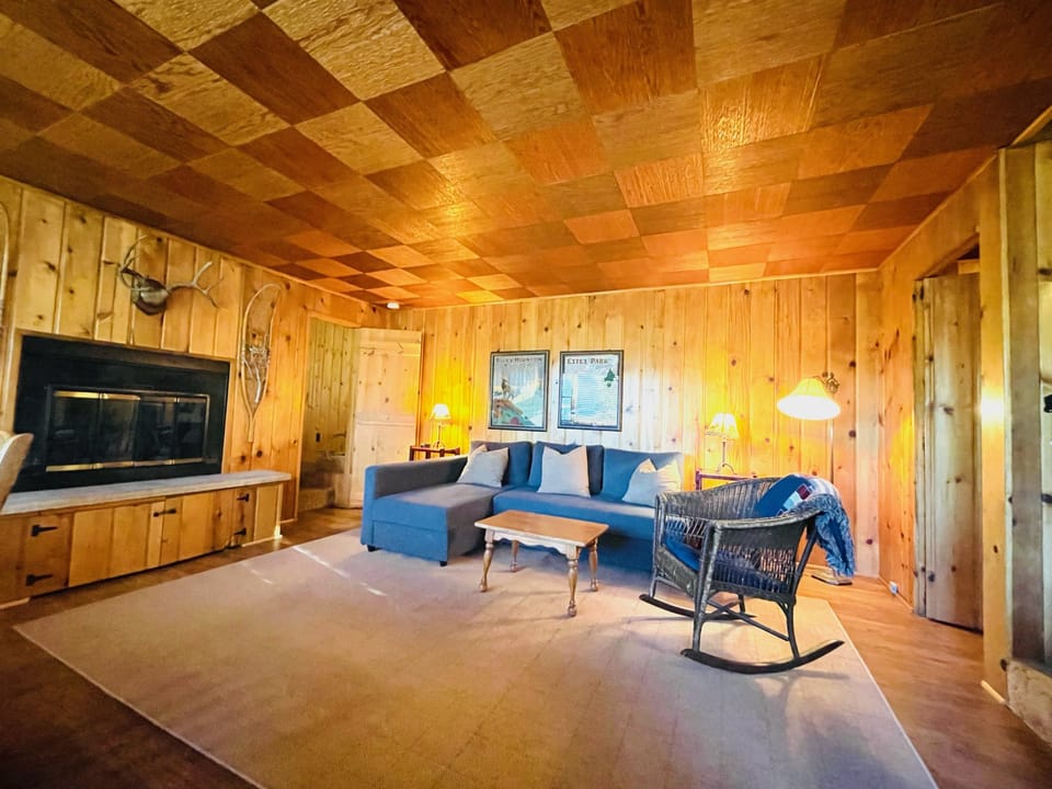 Chasm Cabin - Chasm Cabin Estes Park, View of the living room as you walk in the front door.