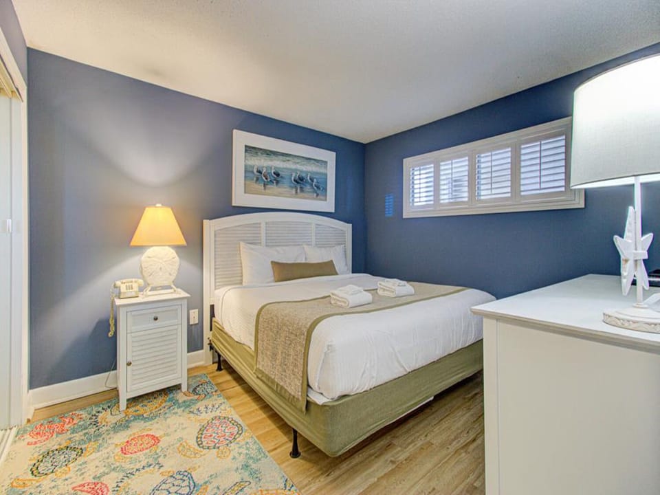Atlantic Towers 409-large-012-040-Bedroom-1500x986-72dpi