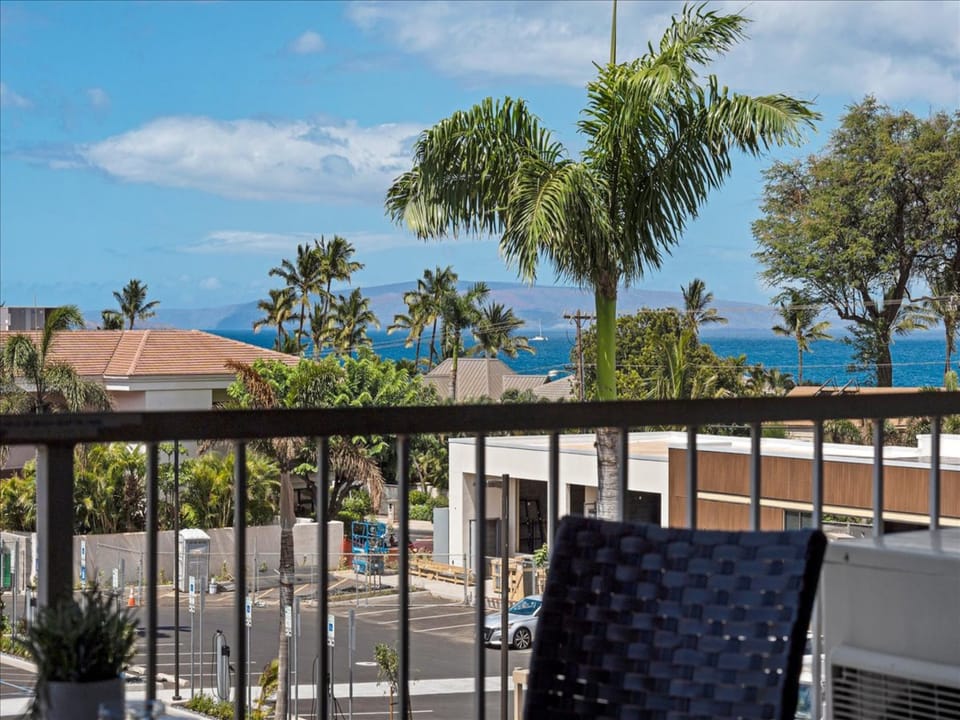 Ocean and neighbor island view from the patio