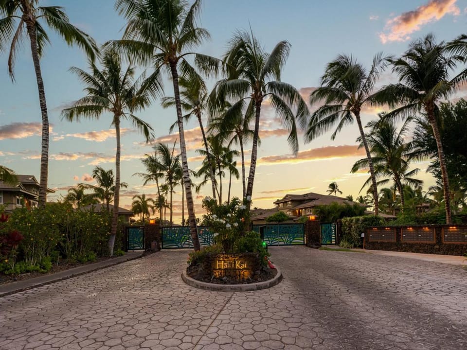 Welcome to Hali'i Kai