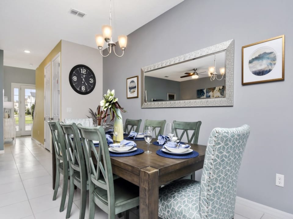 Dining room, seating for 8
