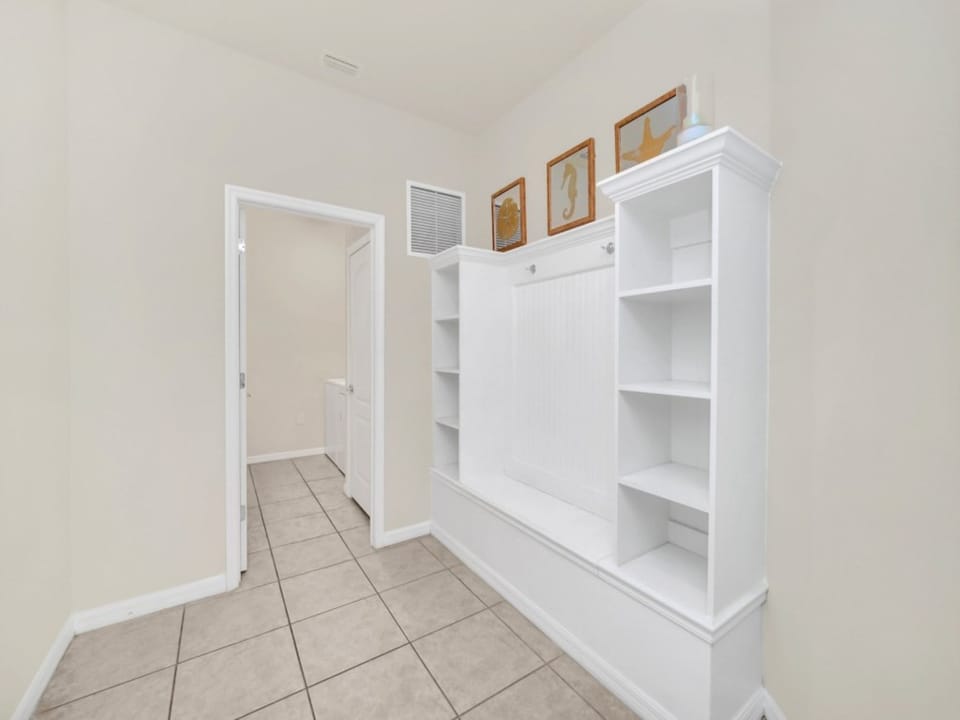 5-web-or-mls-8887-menton-loop