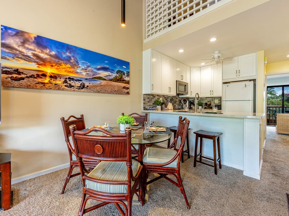 Dining seating for four