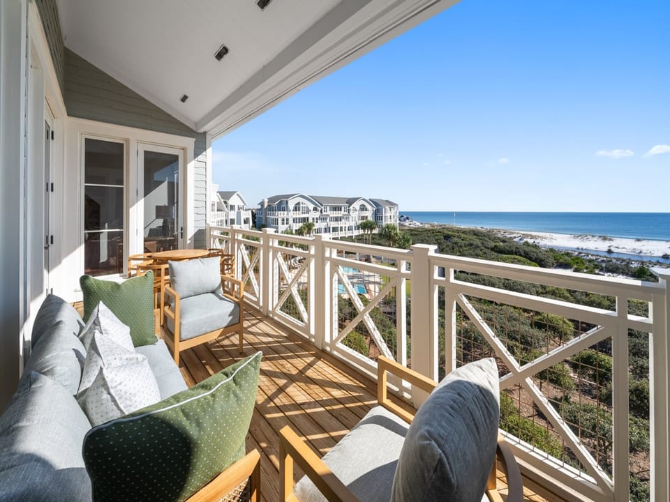 Vitamin Sea | Scenic Gulf Views | Outdoor Lounge Area