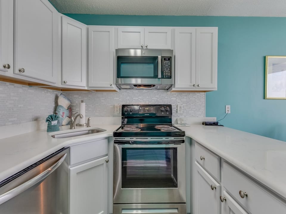 Atlantic Towers 308-print-012-003-Kitchen-4200x2800-300dpi