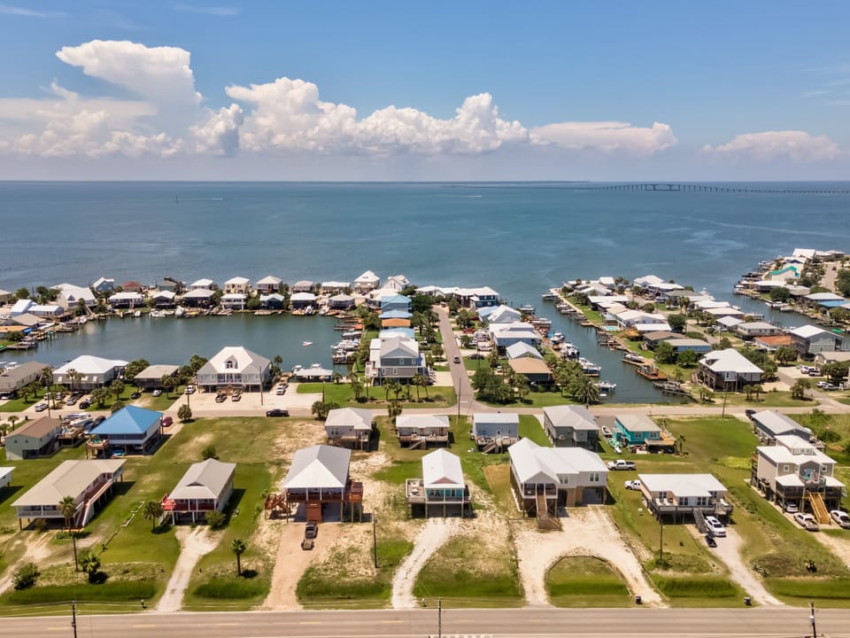 024-alt Coastal Breeze Dauphin Island Vacation Rental