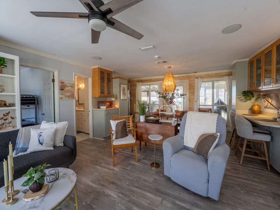 Coastal Breeze Dauphin Island Vacation Home