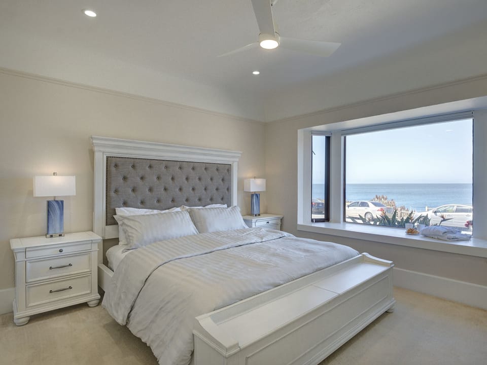 Bedroom #1- King Bed, En Suite Bath, Beautiful Bay Views