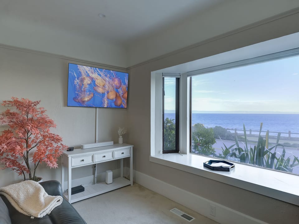 Bedroom #2 - Queen Bed, TV, Front Seat View of the Bay