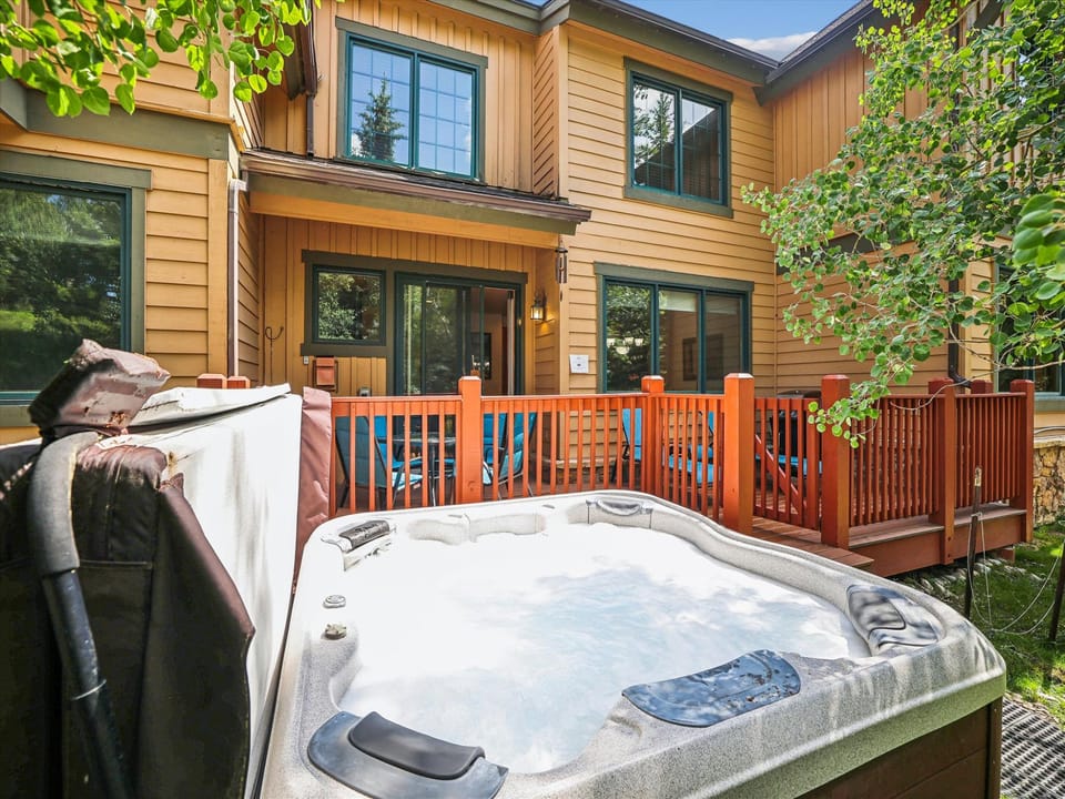 Hot Tub - Highland Greens 25 - Breckenridge Vacation Rental