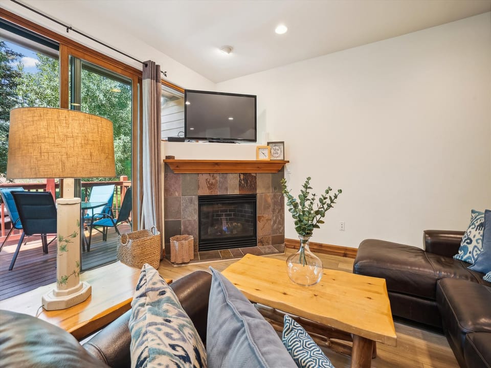 Living Room, Highland Greens 25, Breckenridge Vacation Rental