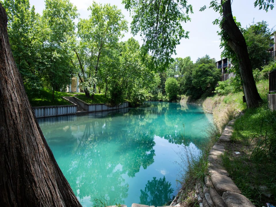 Direct Comal River Access