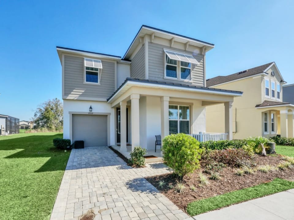 2-web-or-mls-2059-tropical-palms-cir