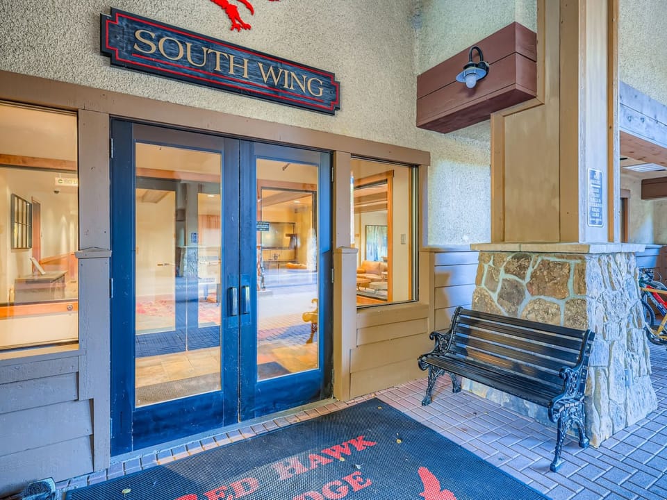 Exterior Front Entry