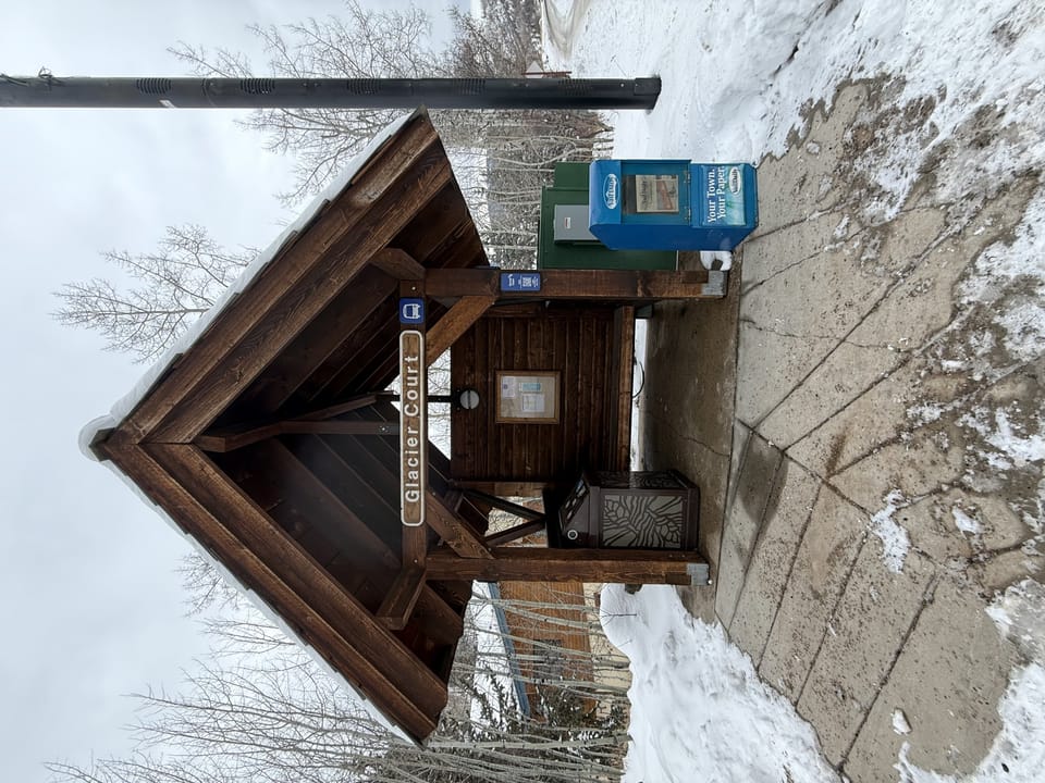 Glacier Court Shuttle Stop