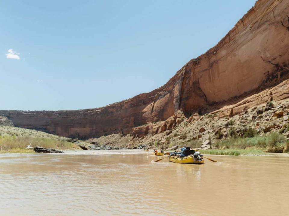 Colorado River Rafting through Dramatic red rock canyons