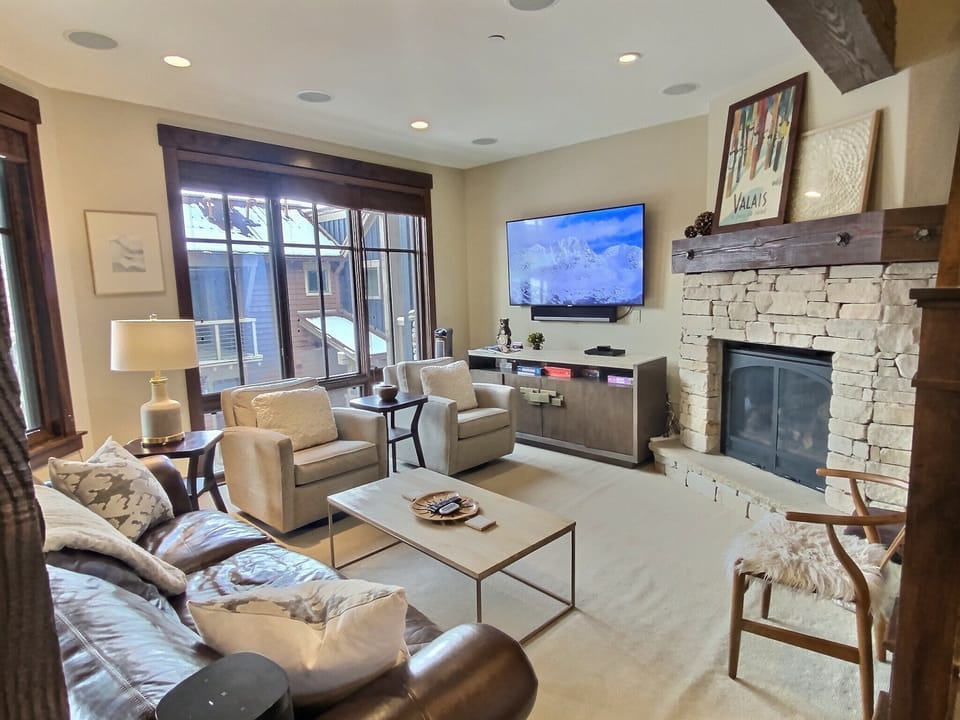 Wonderful Living Room with Gas Fireplace!