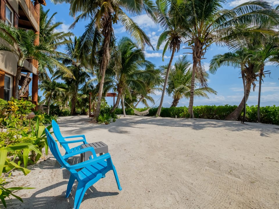 Beach area access infront of 5A