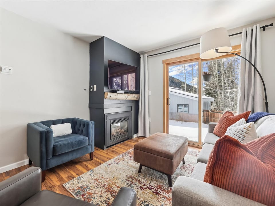 Living Room, Snowdance 102A, Keystone Vacation Rental