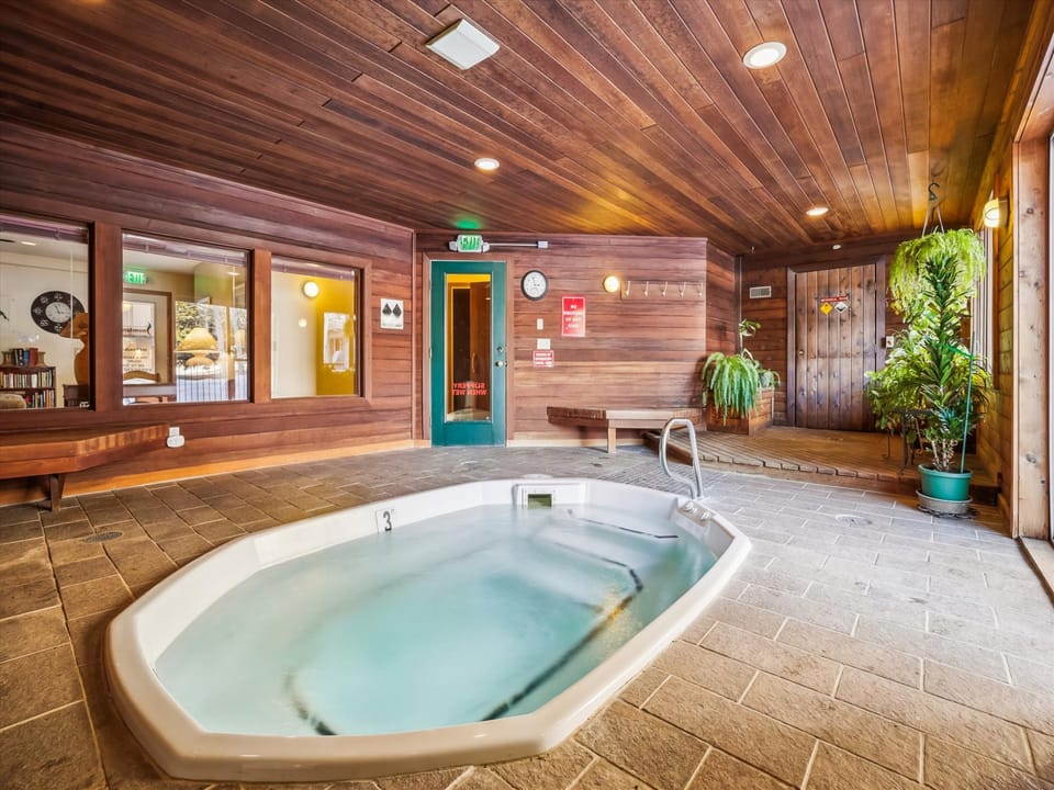 Hot Tub, Snowdance 102A, Keystone Vacation Rental