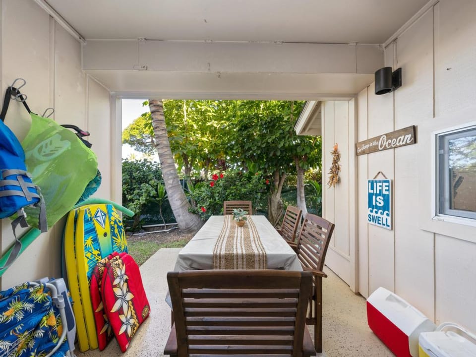 Relax outside while listening to the Hawaii breeze