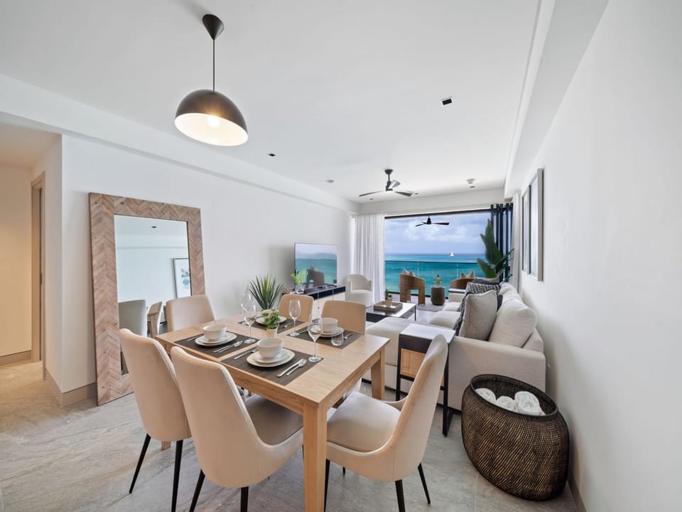Uninterrupted sea views with a seamless blend of contemporary design