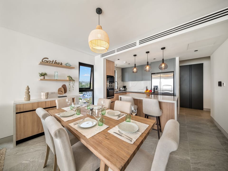 A seamless blend of contemporary style and natural beauty,
