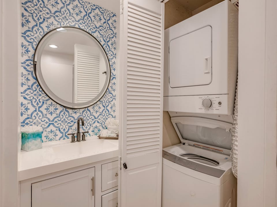 hale-mahina-b304-bathroom-washer-dryer-01