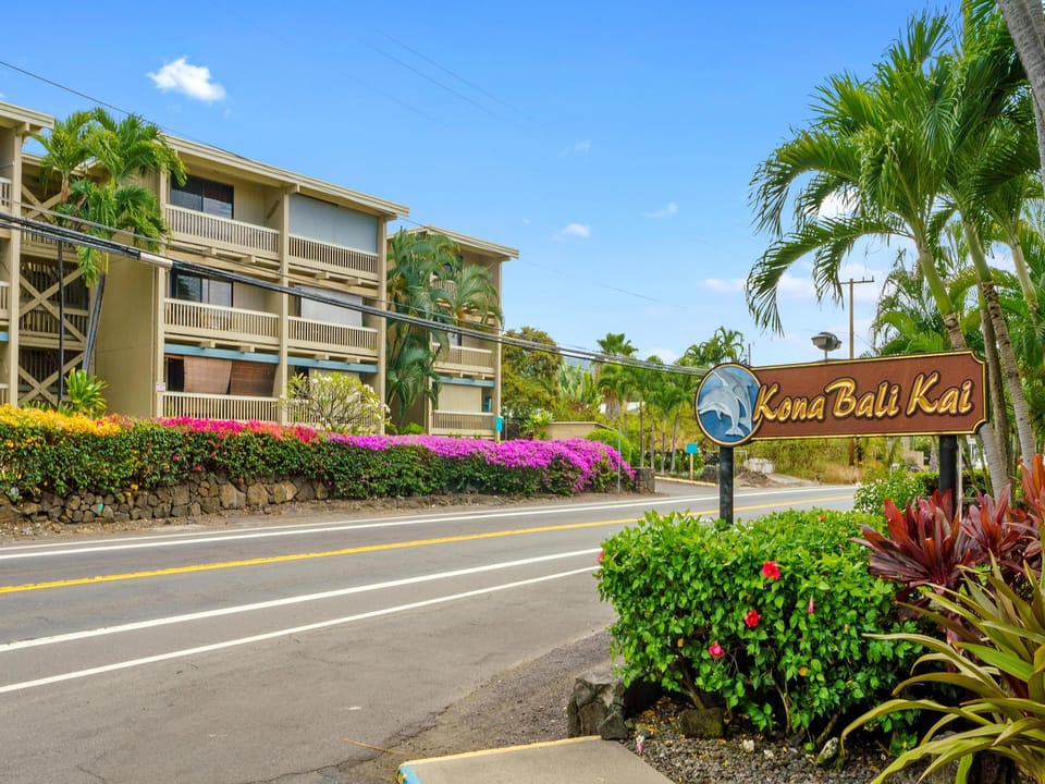 Street view of Kona Bali Kai
