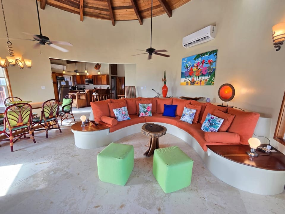Indigo 5C living room open space
