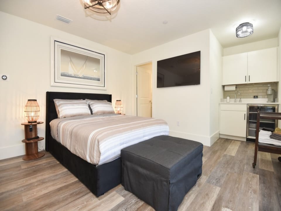 Queen Bed