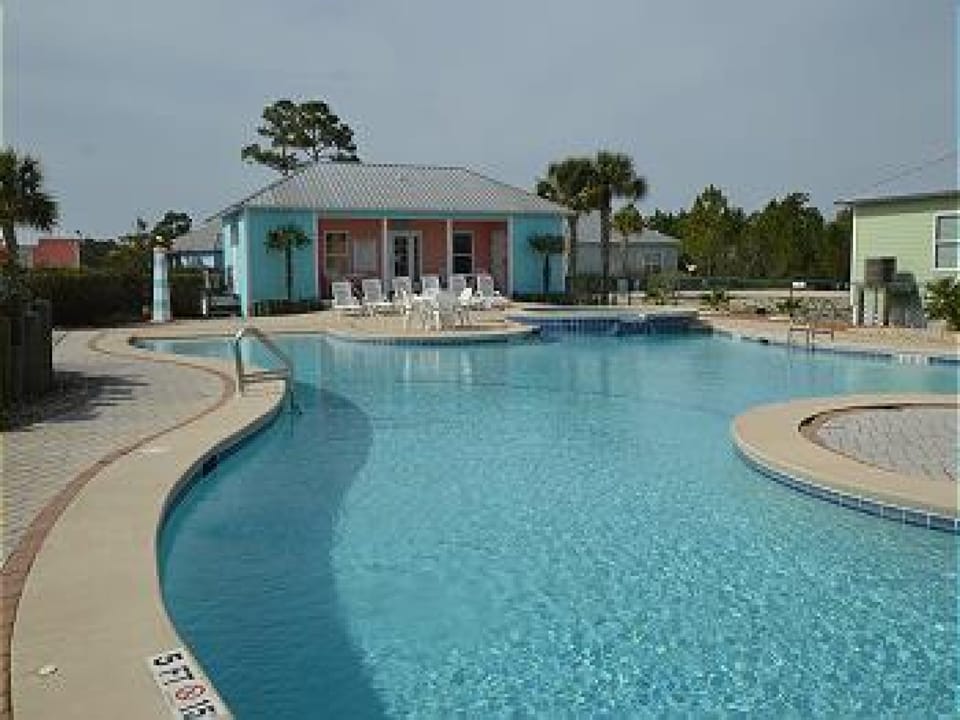The Rookery III features 2 pools for convenience and use of owners and guests. The main pool is located at the back of the complex and offers a small clubhouse with restroom and a kiddie pool.