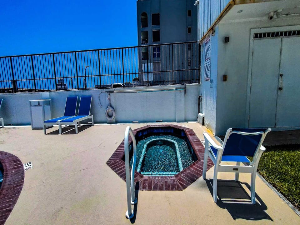 Seville 602 Beachfront