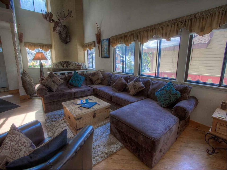 hch1217 living room