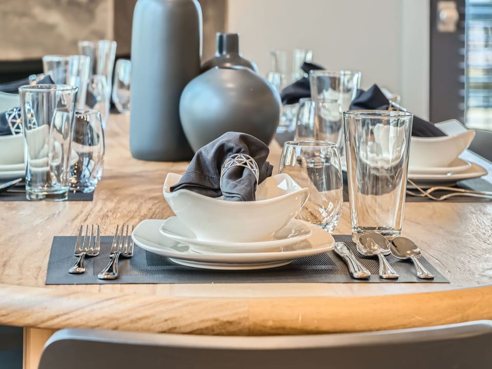 Enjoy a relaxing and lovely meal with your group!