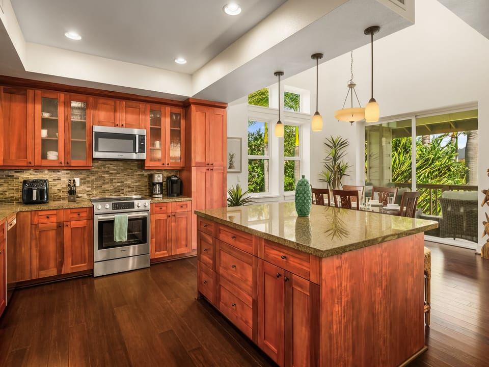 Gathering place~Spacious Kitchen