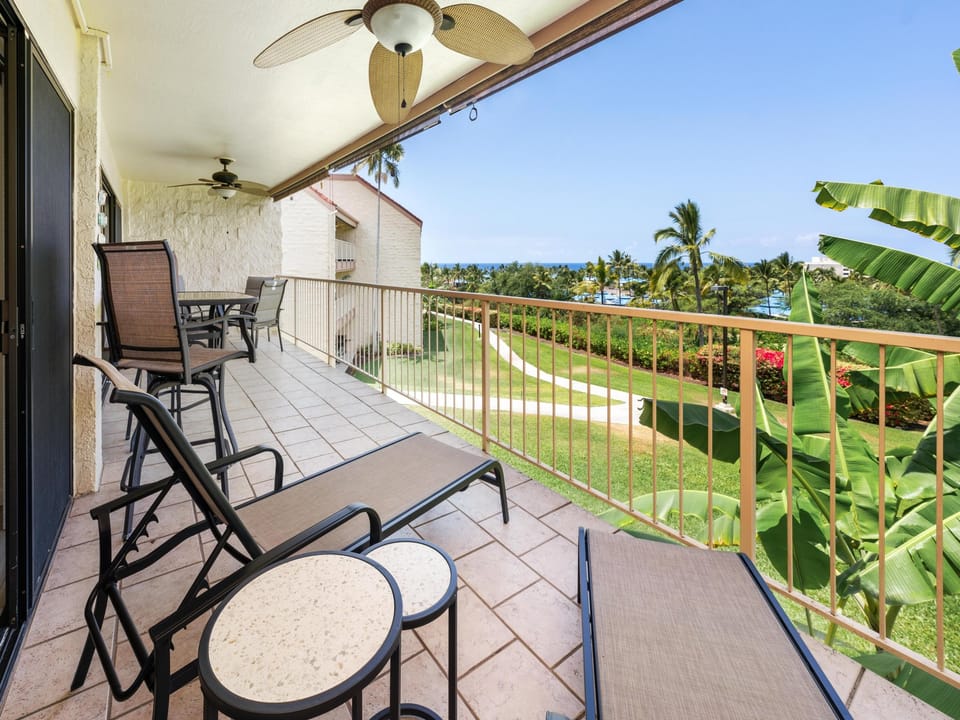 Lounge on the lanai
