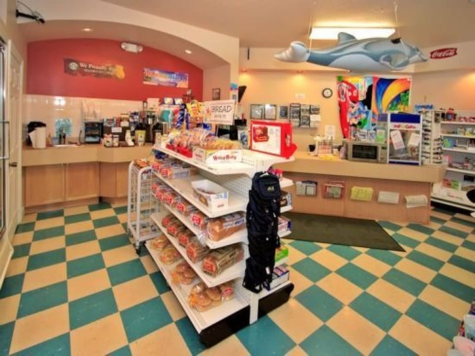 Grab-and-go options and refreshments right within the community.